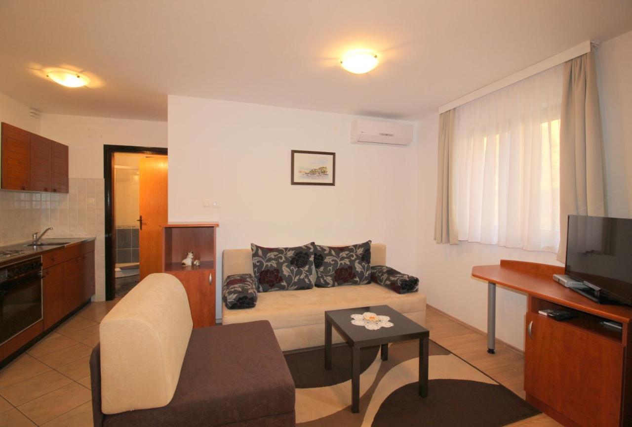 Appartamento Gogo 2+2 Novigrad Istria Esterno foto