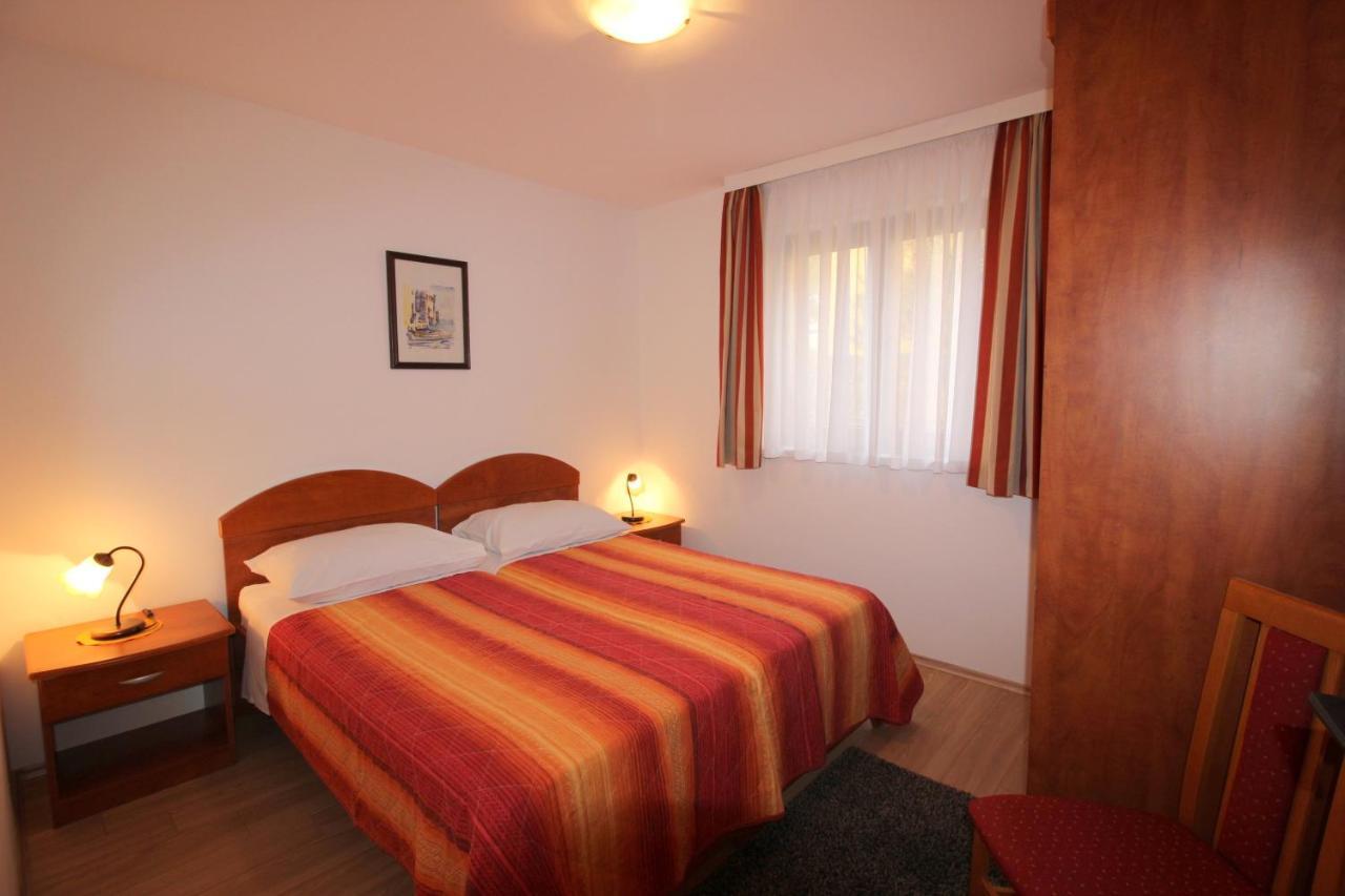 Appartamento Gogo 2+2 Novigrad Istria Esterno foto