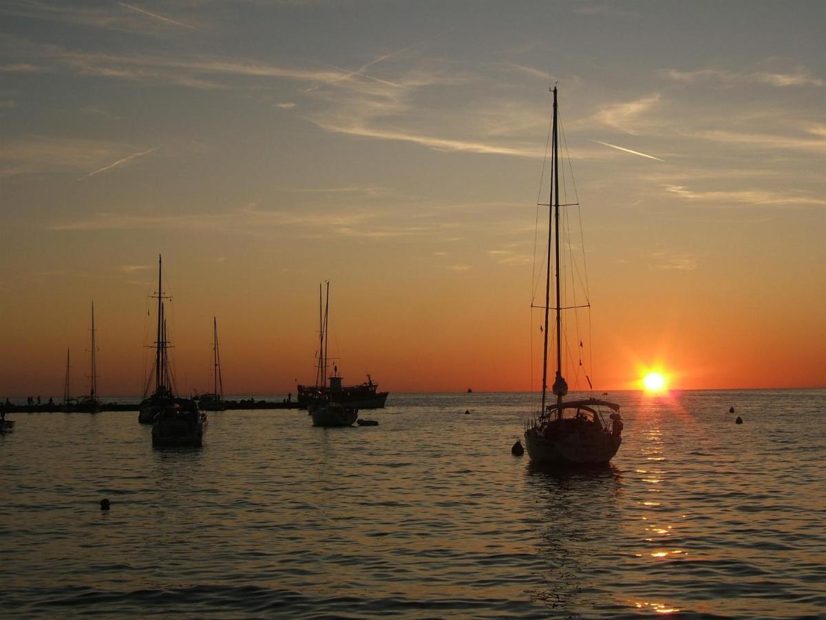 Appartamento Gogo 2+2 Novigrad Istria Esterno foto