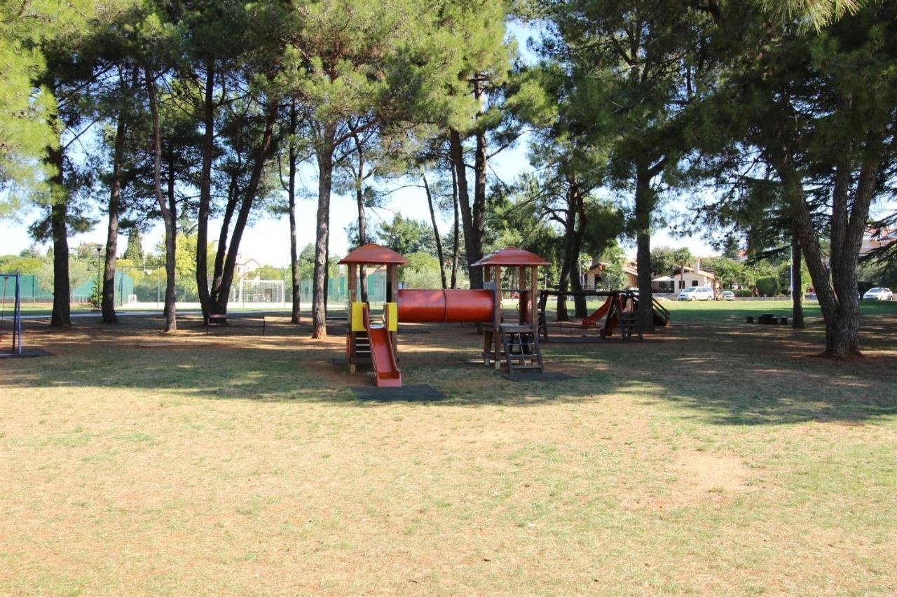 Appartamento Gogo 2+2 Novigrad Istria Esterno foto